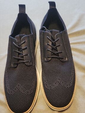 Tasso Elba Blue Knit Derby Shoes with White Sole and Brown Trim